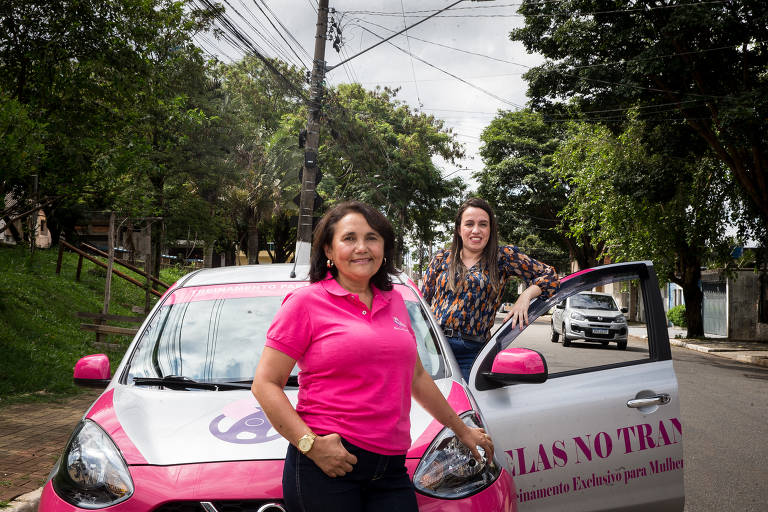 Autoescola voltada para mulheres ajuda elas e sentirem confiança no trânsito