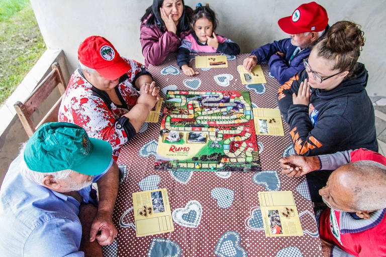 Em alta, jogos de tabuleiro ganham espaço com o público que busca