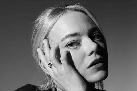 Emma Stone in West Hollywood, Calif., Nov. 17, 2023. ÒPoor ThingsÓ is one of four films the actress has made with Yorgos Lanthimos Ñ it may be Oscar-bound. (Thea Traff/The New York Times) ORG XMIT: XNYT0721