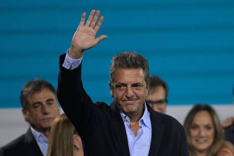 Peronismo vive vácuo de liderança e discute seu lugar como oposição na Argentina
