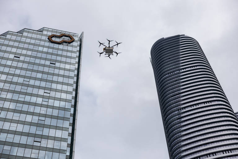 Como é receber delivery por drone na China