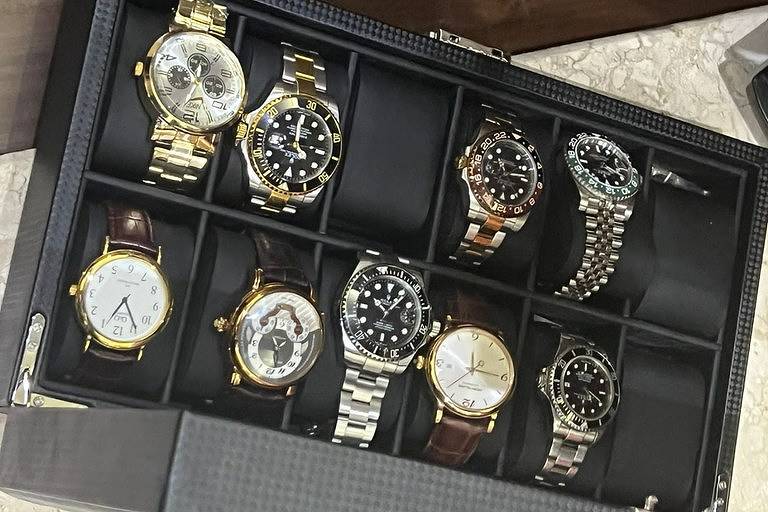 Relógios de luxo apreendidos na operação