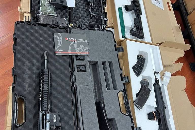 Armas longas estão entre os materiais apreendidos na operação Dakovo da Polícia Federal