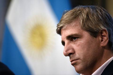 (FILES) Argentina's new Budget Minister Luis Caputo offers a press conference at the Casa Rosada presidential palace in Buenos Aires, on December 30, 2016. Argentina's President-elect Javier Milei on November 29, 2023, confirmed Luis Caputo, former finance minister during the government of Mauricio Macri, as his economy minister, on his return from a joint trip to the United States with high-level meetings at the White House. 