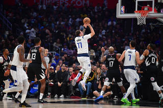 NBA: Dallas Mavericks at Los Angeles Clippers