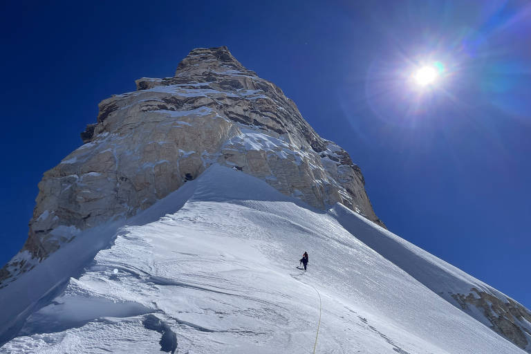 Escaladores americanos encaram o desafio de subir o Monte Jannu