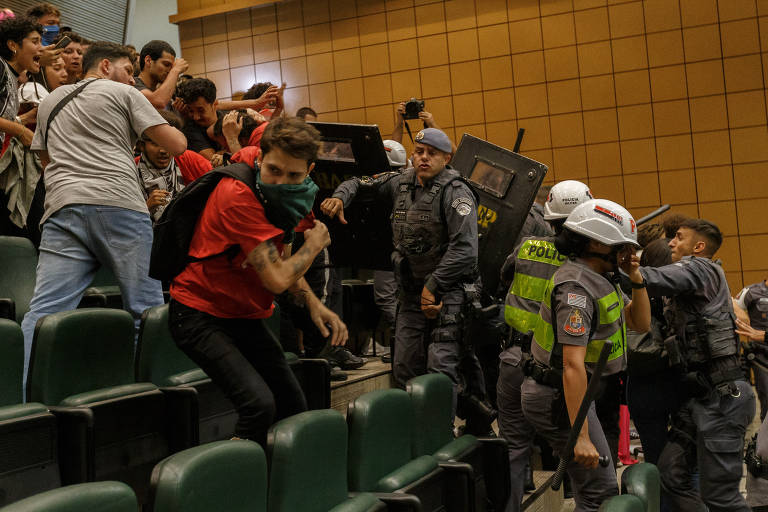 Privatização da Sabesp: deputados do PT discursam para atrasar votação