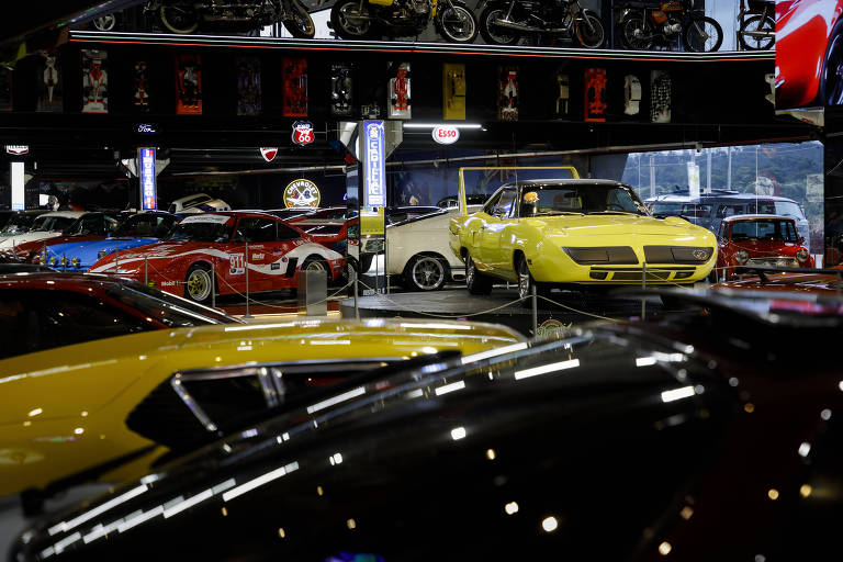 Museu de carros raros no interior de SP reúne de Ferrari a Rolls-Royce