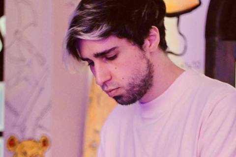 O artista Linearwave