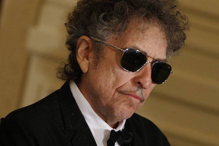 Bob Dylan viaja com leitor para viver outras vidas em livro sobre canções