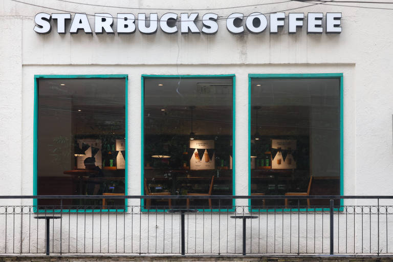 Controlador da Starbucks consegue no TJ-SP barrar despejos por seis meses