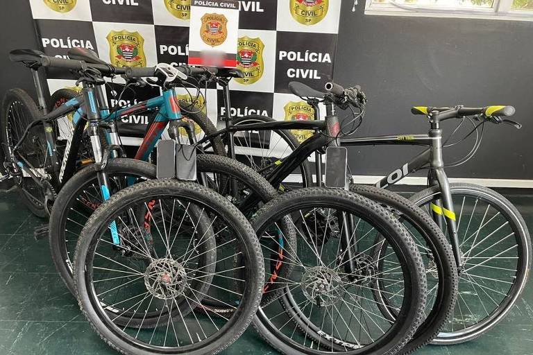 Bicicletas apreendidas em abril de 2022 com suspeitos de praticarem crimes na região central