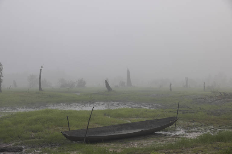 Lagoa quase seca próxima à comunidade Sao Sebastião, no municipio de Maués, no Amazonas
