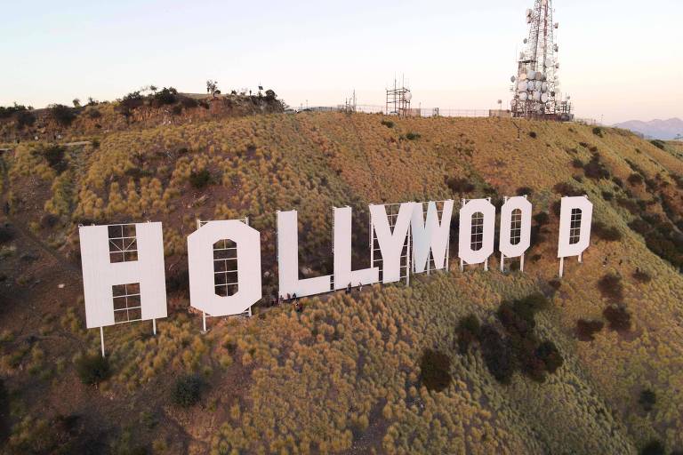 Letreiro de Hollywood faz cem anos e ganha pintura e iluminação para comemorar