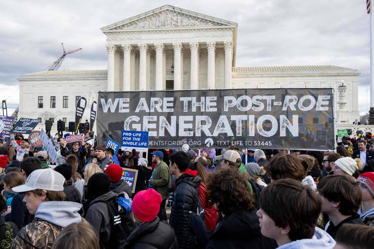 Suprema Corte vai decidir se restringe acesso a pílula abortiva nos EUA