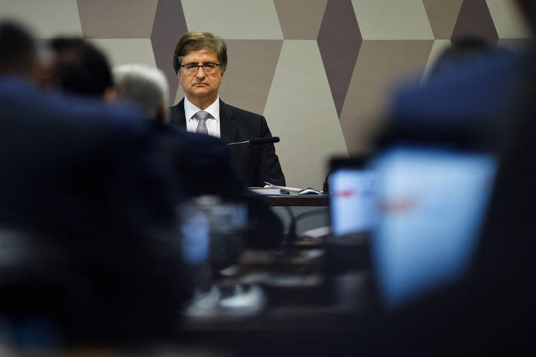 Durante a sabatina no Senado, que ocorreu no dia 13 de dezembro, Gonet se desvencilhou da ala do Ministério Público que ficou marcada pela atuação pró-Operação Lava Jato e disse que o procurador-geral da República deve "resistir ao encanto e à sedução de brilhar"