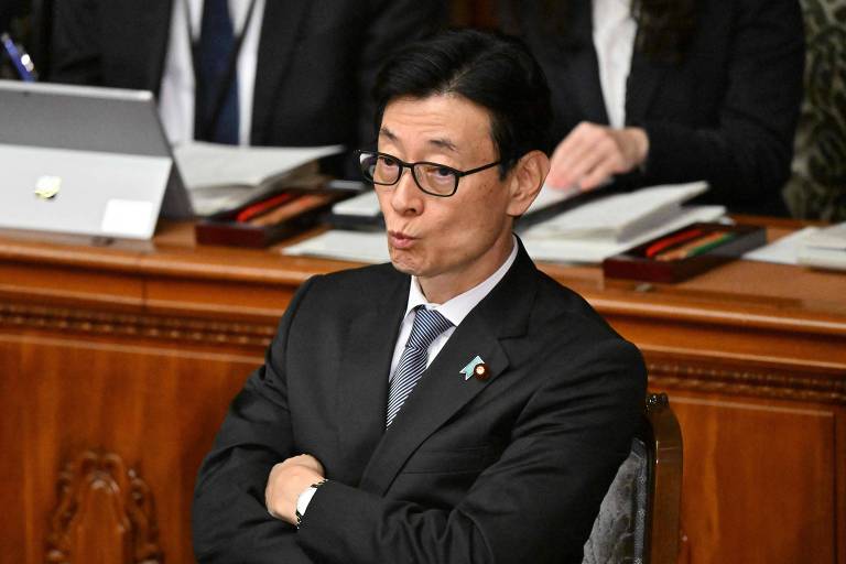 O ministro da Economia e Indústria do Japão, Yasutoshi Nishimura, que renunciou ao cargo
