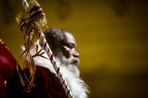 Lassù - 12/12/2019 - Guia - Fotografia - Folha de S.Paulo