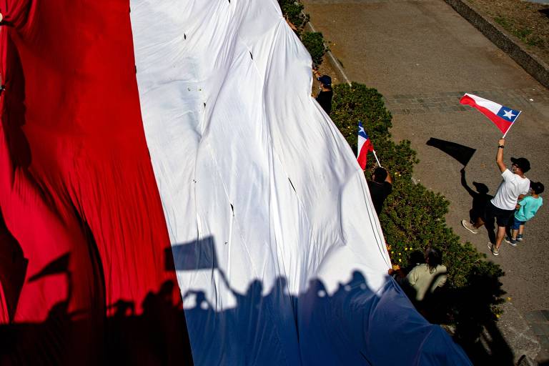 Chile volta apático às urnas para decidir sobre nova Constituição