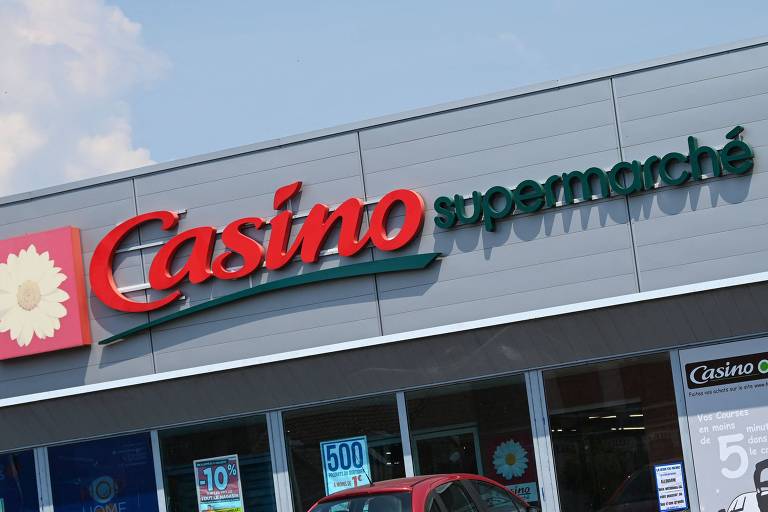 Carrefour faz oferta para comprar supermercados do Casino, diz jornal francês
