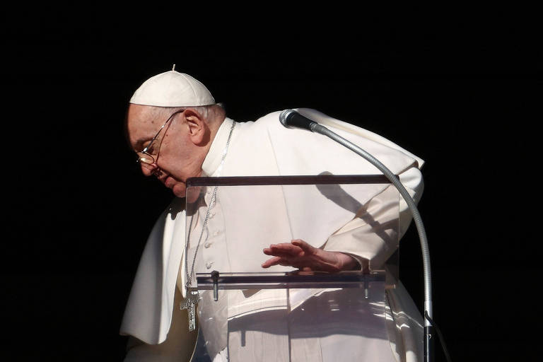 O papa Francisco durante a oração do Angelus, no Vaticano