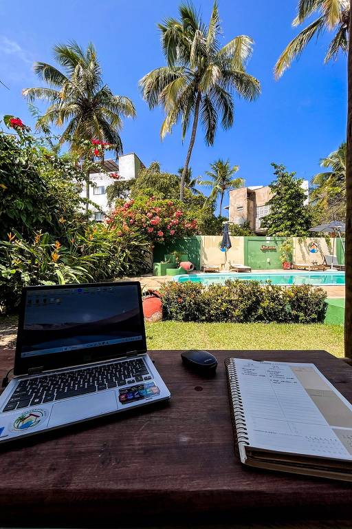 O Free Hostel, em Pipa (RN), tem apostado em estrutura para home office após receber hóspedes que viajam por longas durações