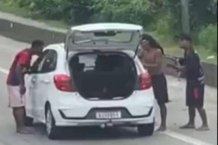 Motoristas são vítimas de arrastão na chegada a Guarujá