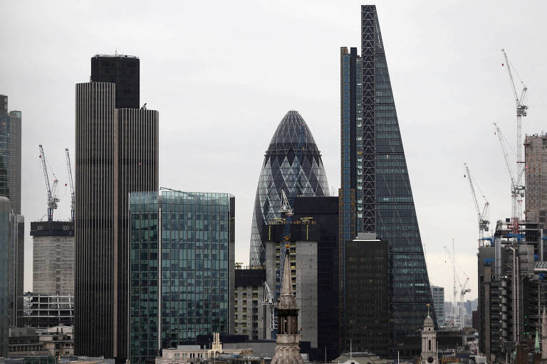 Empresas no centro de Londres apostam na volta ao escritório