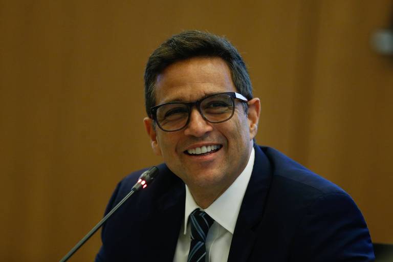 Férias 'salvaram' Campos Neto de reunião golpista com Bolsonaro