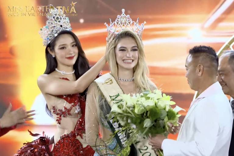 Albanesa Drita Ziri, de 18 anos, é a Miss Terra 2023