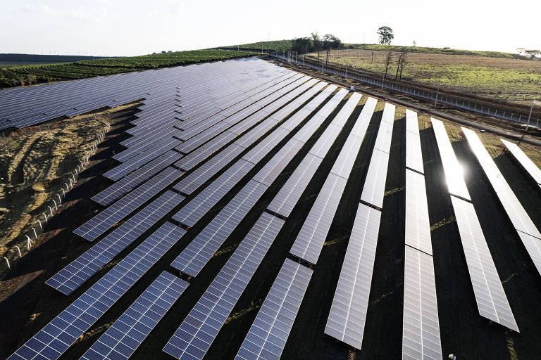 Chinesa Spic capta R$ 1,3 bi com bancos para concluir parques solares
