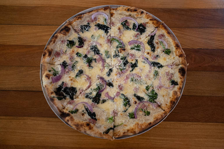 Pizza de brócolis e linguiça, novo sabor da Paul's Boutique