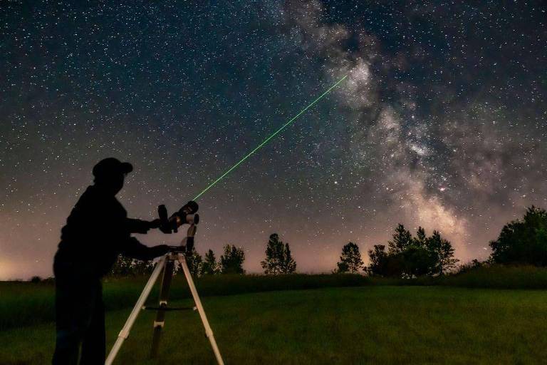 Por que os lasers mais poderosos do mundo poderiam desvendar segredos do cosmos?