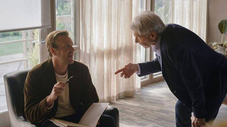 Jason Segel e Harrison Ford em cena de 'Falando a Real'
