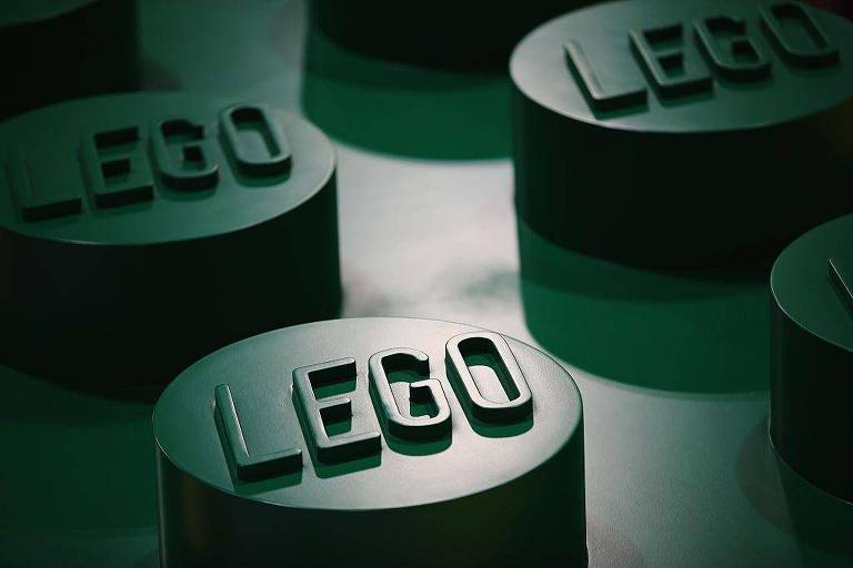Lego é uma abreviação das palavras dinamarquesas "leg dogt", que significam "brincar bem"