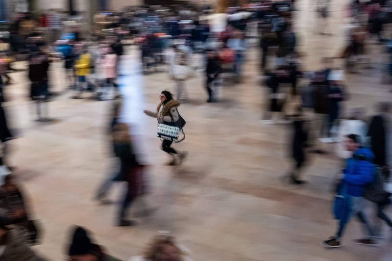 Adolescentes da América do Sul são esfaqueadas na Grand Central de Nova York