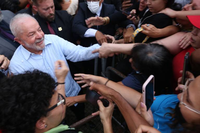 Um dos raros momentos em que o presidente Lula sorriu em Araraquara
