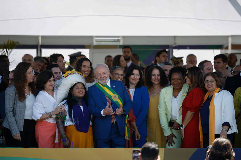 Agenda de Lula tem 86% de reuniões com ministros e 14% com ministras