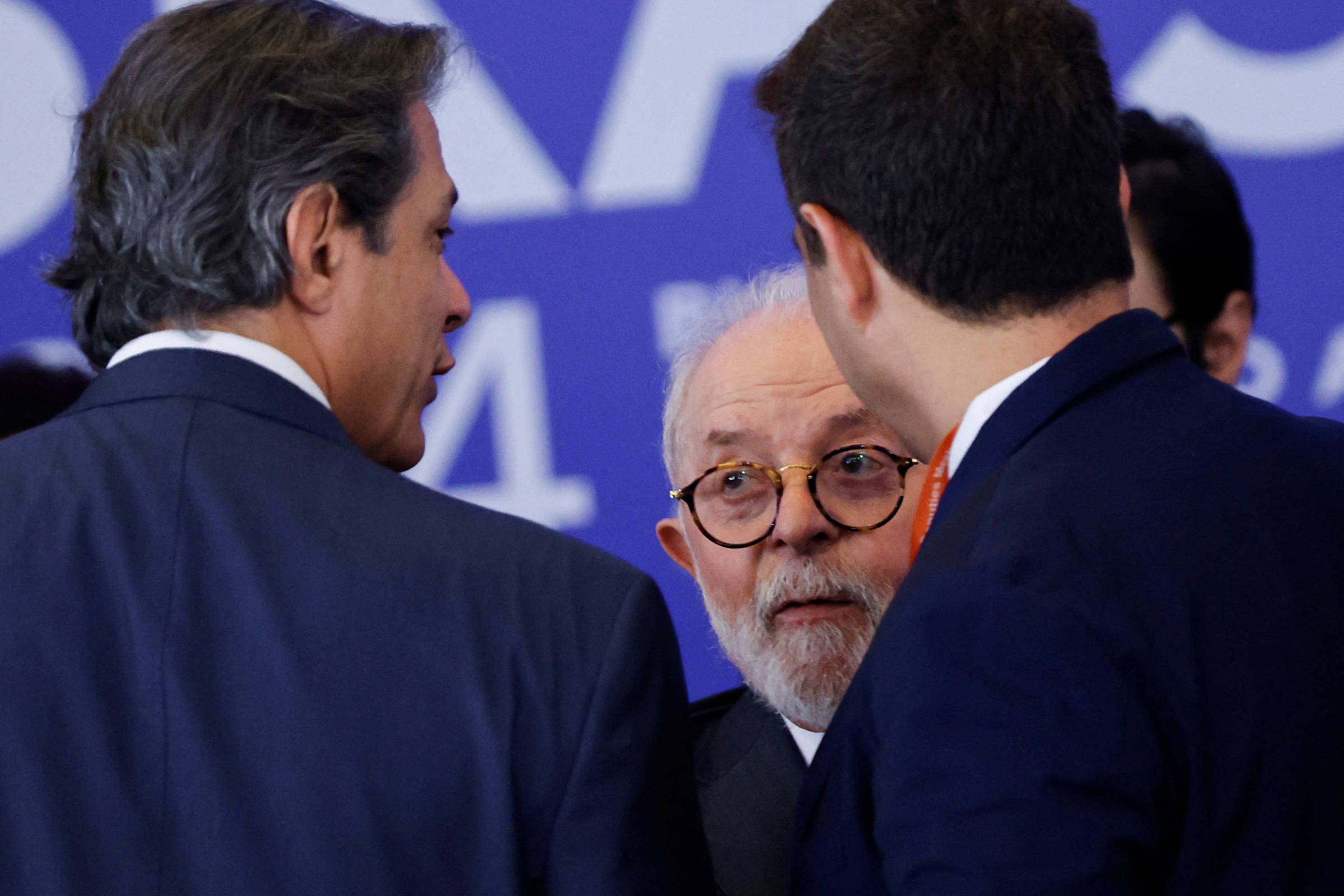 Haddad sugeriu a Lula anúncio de presidente do BC para agosto ou setembro após falar com Campos Neto