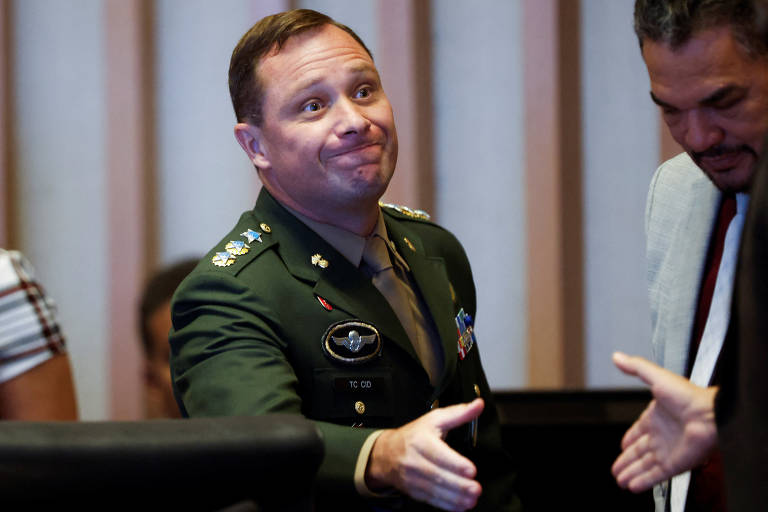 Mauro Cid, ex-ajudante de ordens da Presidência, foi preso em maio sob suspeita de ter falsificado cartões de vacinação de Bolsonaro e familiares. Ele ainda é investigado em casos como o vazamento de dados sigilosos sobre a urna eletrônica, o caso das joias e o 8 de janeiro e firmou acordo de delação com a PF