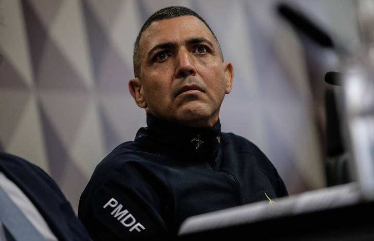 Fábio Augusto Vieira, ex-comandante da PM do DF, foi preso em 10 de janeiro por determinação de Moraes, que viu omissão na conduta da corporação e possibilidade de destruição de provas. O militar era o responsável pelo comando da corporação no dia dos ataques