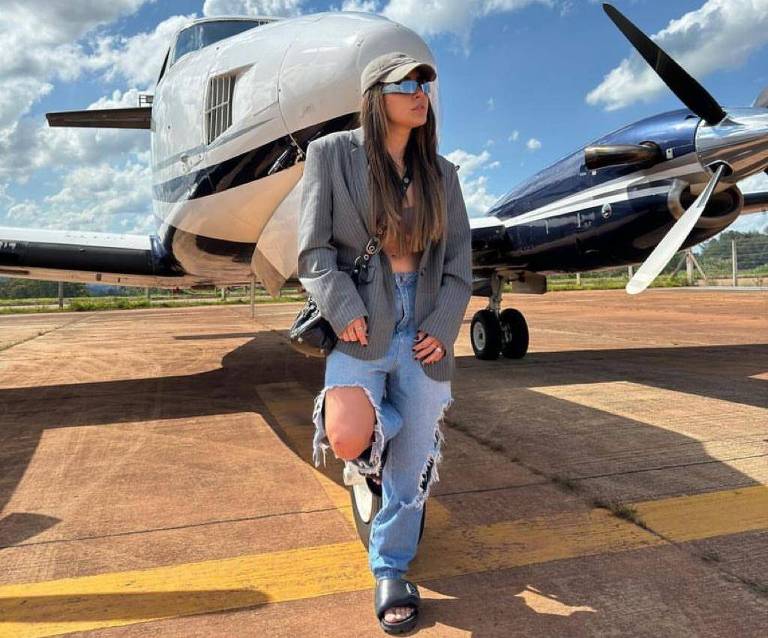 Lauana Prado tem avião arrombado e voo é cancelado: 'Engraçadinhos'