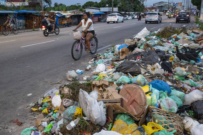 Belém, sede da COP30, vive crise na coleta de lixo