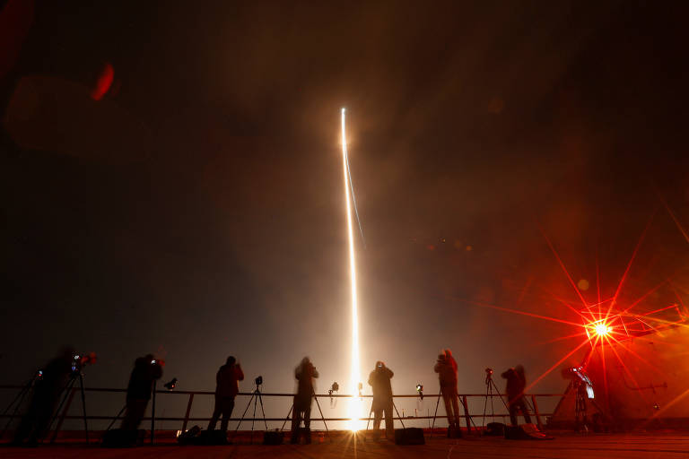 Lançamento do foguete Vulcan em Cabo Canaveral, na Flórida, na madrugada desta segunda (8)