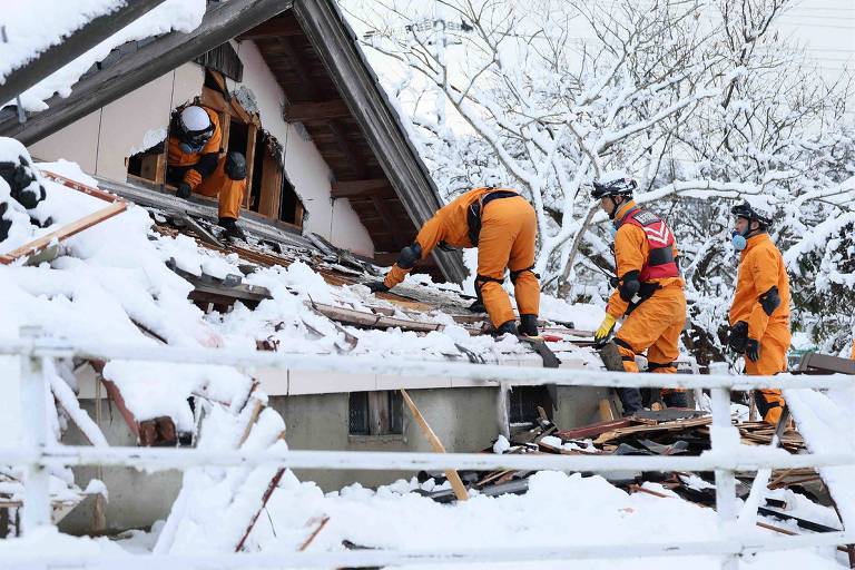 Número de desaparecidos devido a terremoto no Japão supera 300
