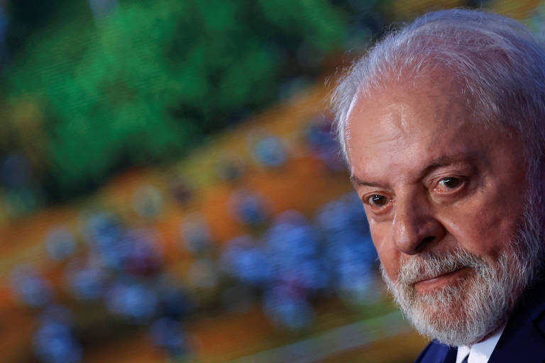 Lula erra sobre urna eletrônica e suas candidaturas ao exaltar sistema eleitoral