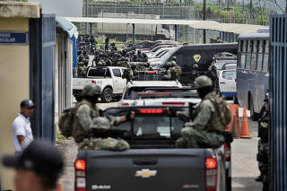 Security forces arrive at Zonal 8 prison, in Guayaquil