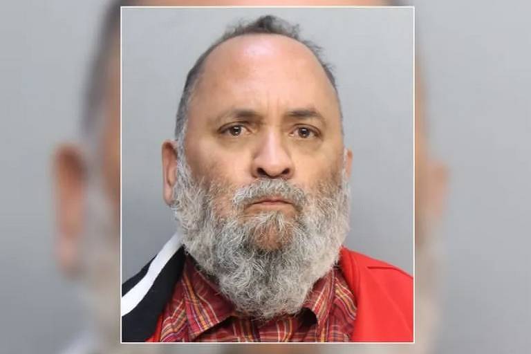 Daniel John Valtier, 56, é preso após perseguir Shakira
