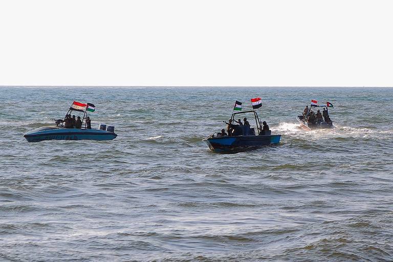 Barcos com rebeldes houthis patrulham Mar Vermelho para evitar tráfego de navios que transportam contêineres