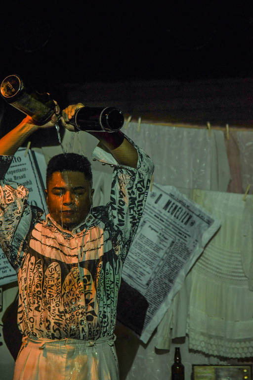Veja imagens da peça 'A Solidão do Feio', que encena a vida de Lima Barreto 